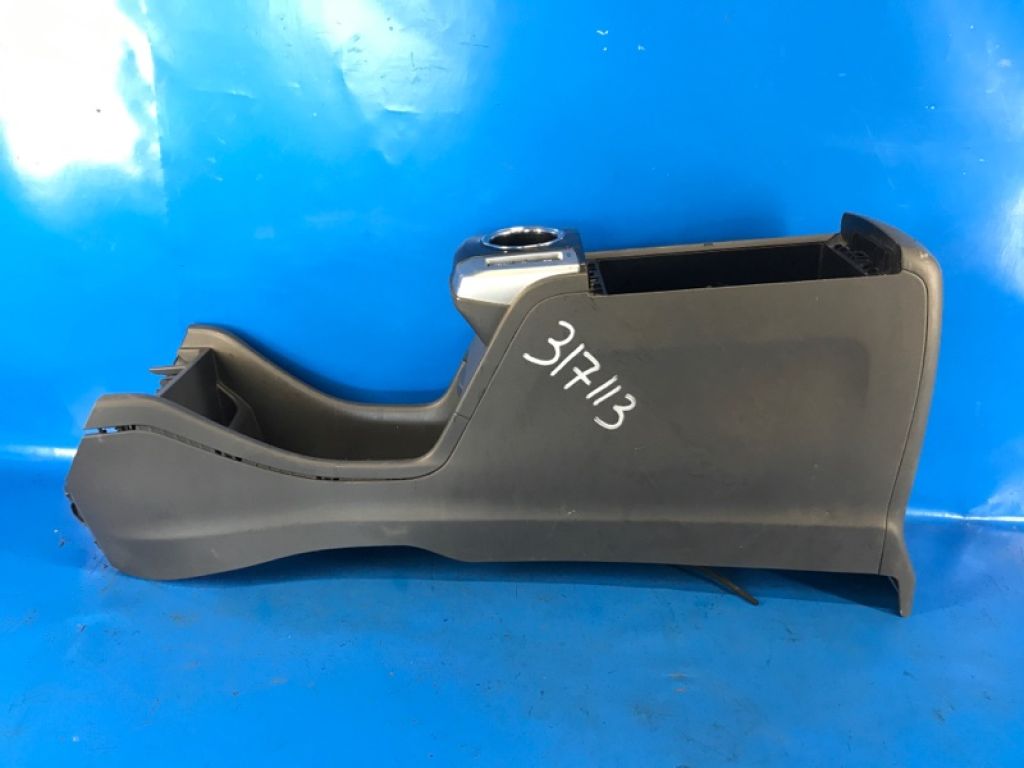5881047050B0 | Консоль центральная TOYOTA PRIUS PLUS 11-14 - Фото 2