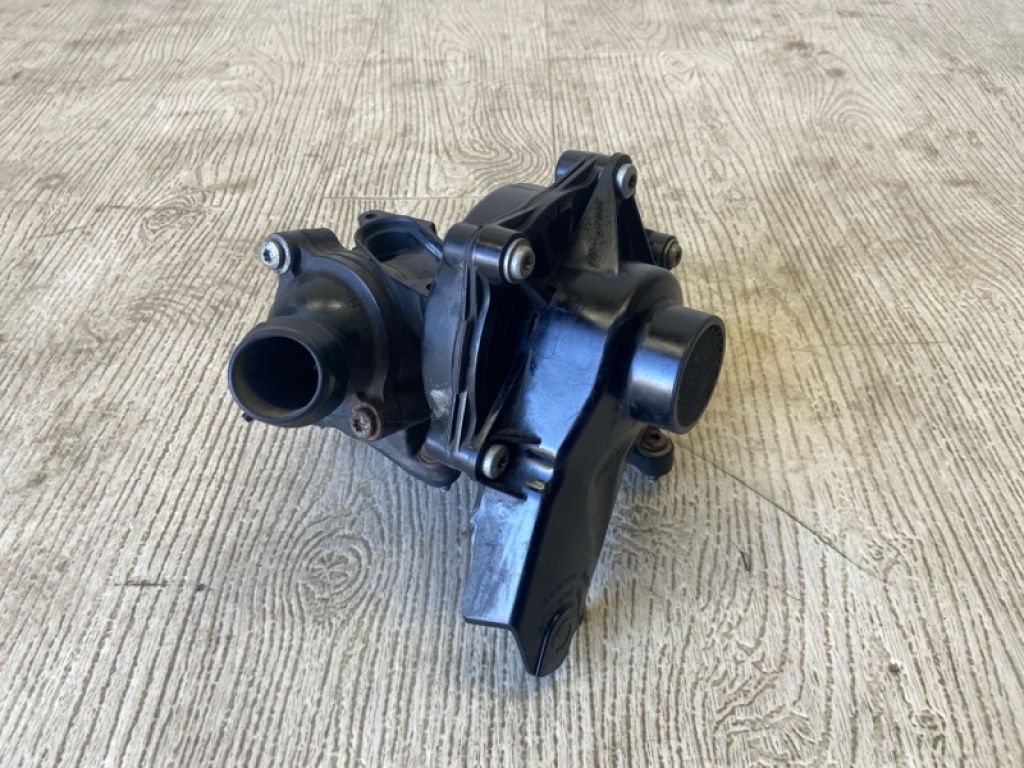 06K121111M | Помпа VOLKSWAGEN JETTA USA 10-17