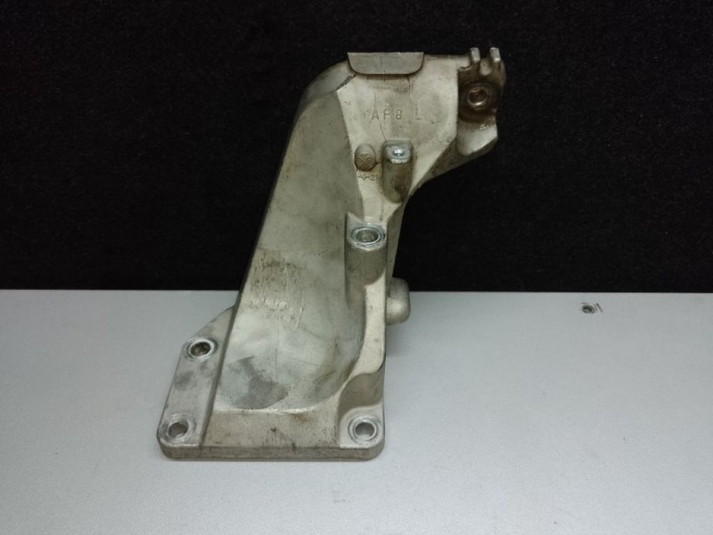 11233-AF800 | Кронштейн опоры двигателя лев. INFINITI M35/M45 04-10