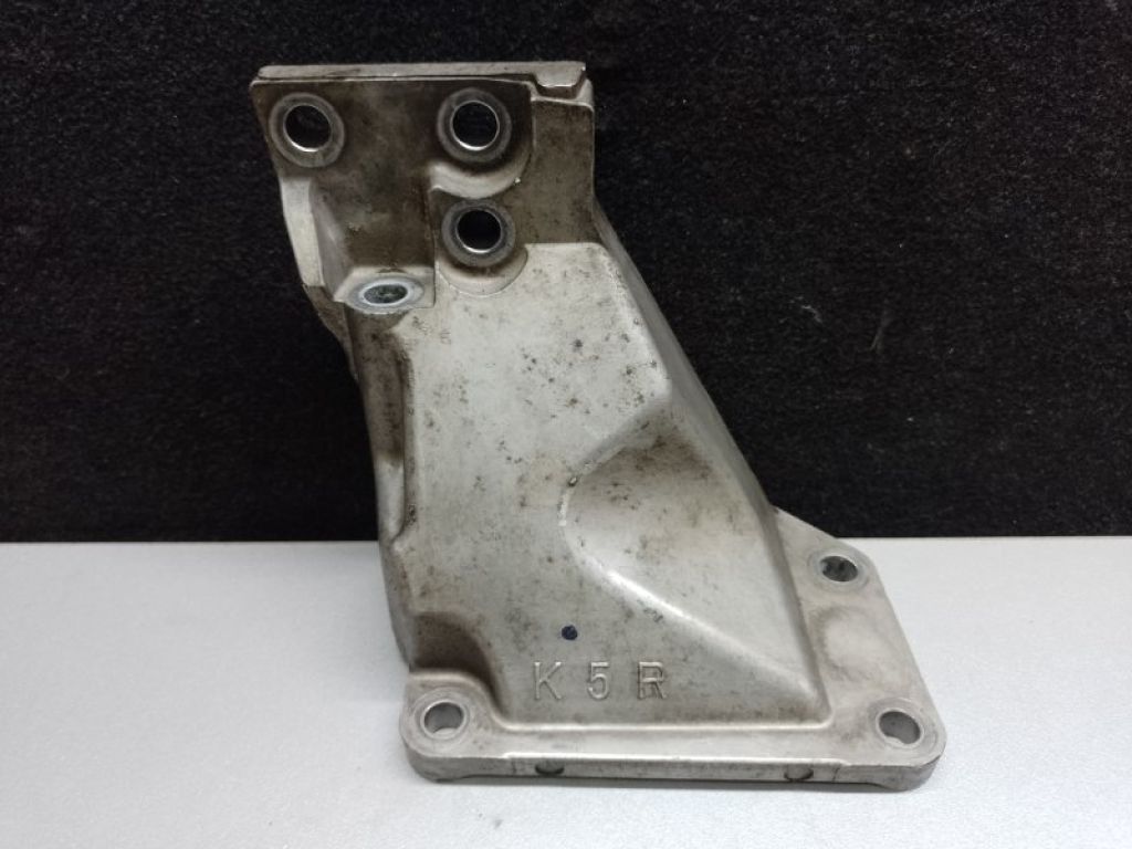 11232-JK500 | Кронштейн опоры двигателя прав. INFINITI M35/M45 04-10