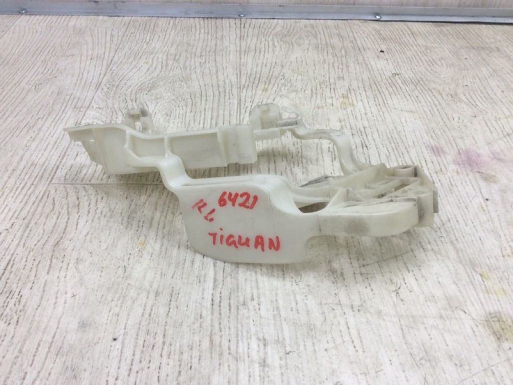5N0839767C | Кронштейн замка двери задн. лев. VOLKSWAGEN TIGUAN 08-17