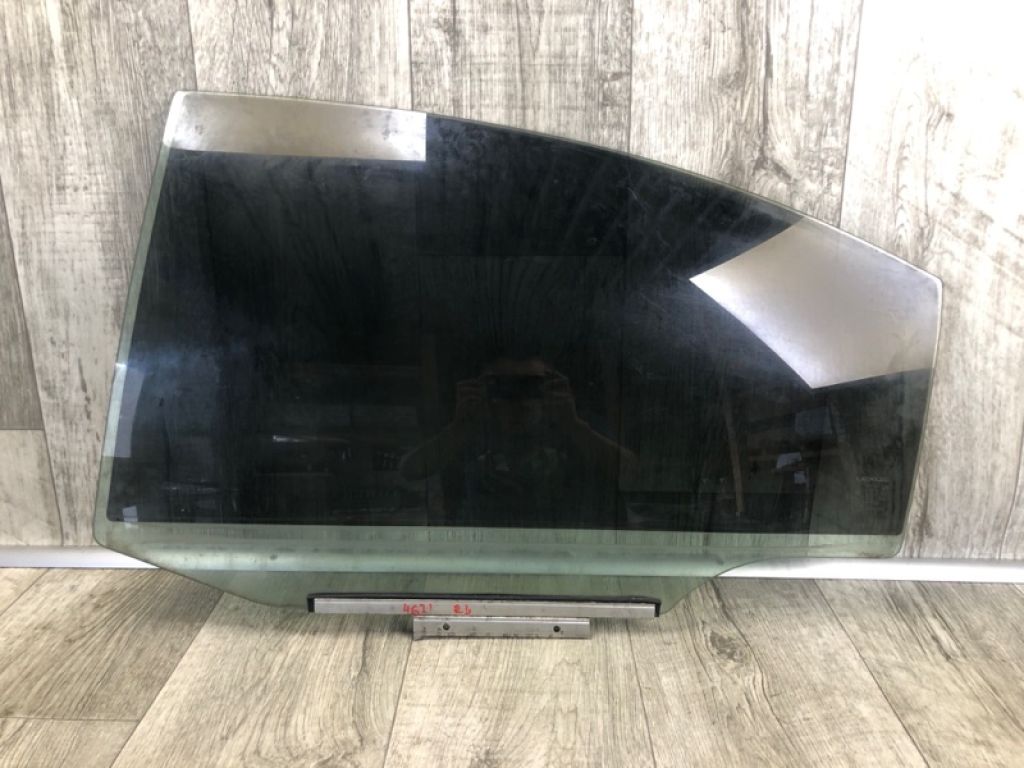 6811433160 | Скло дверей задн. лів. LEXUS ES350 06-12