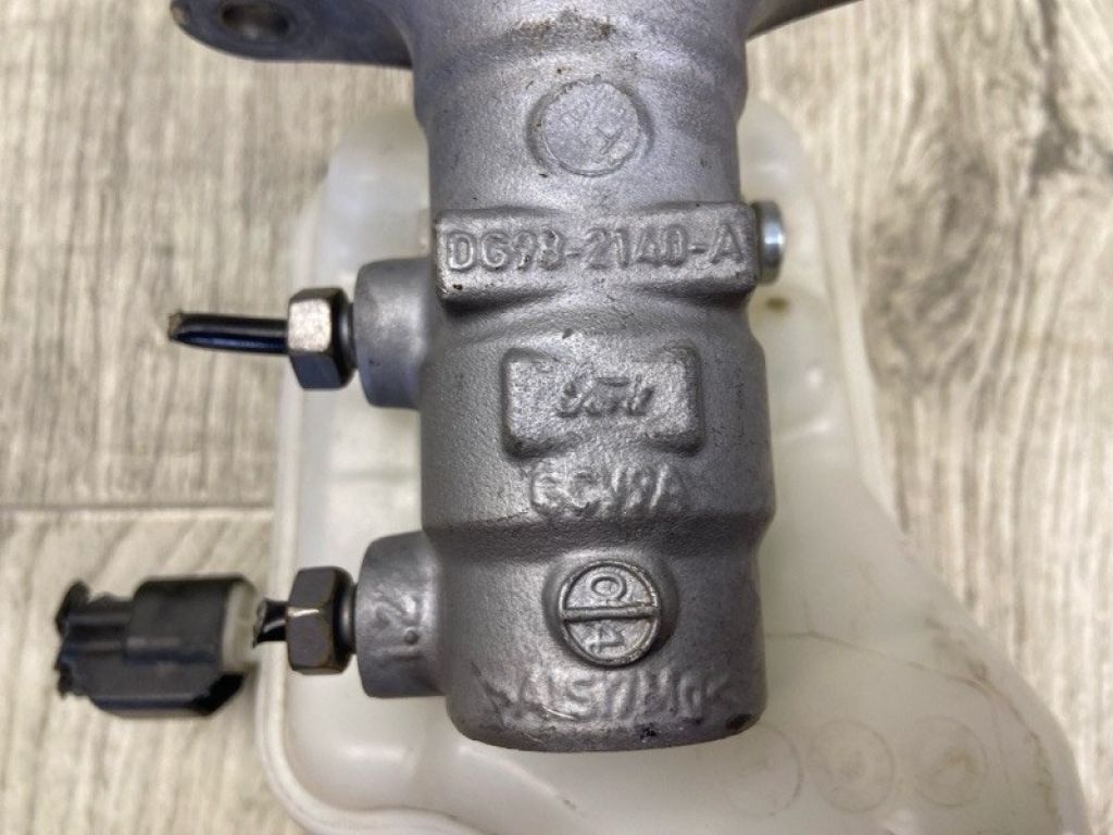 DG9Z-2140-D | Головний гальмівний циліндр FORD FUSION 14- - Фото 6