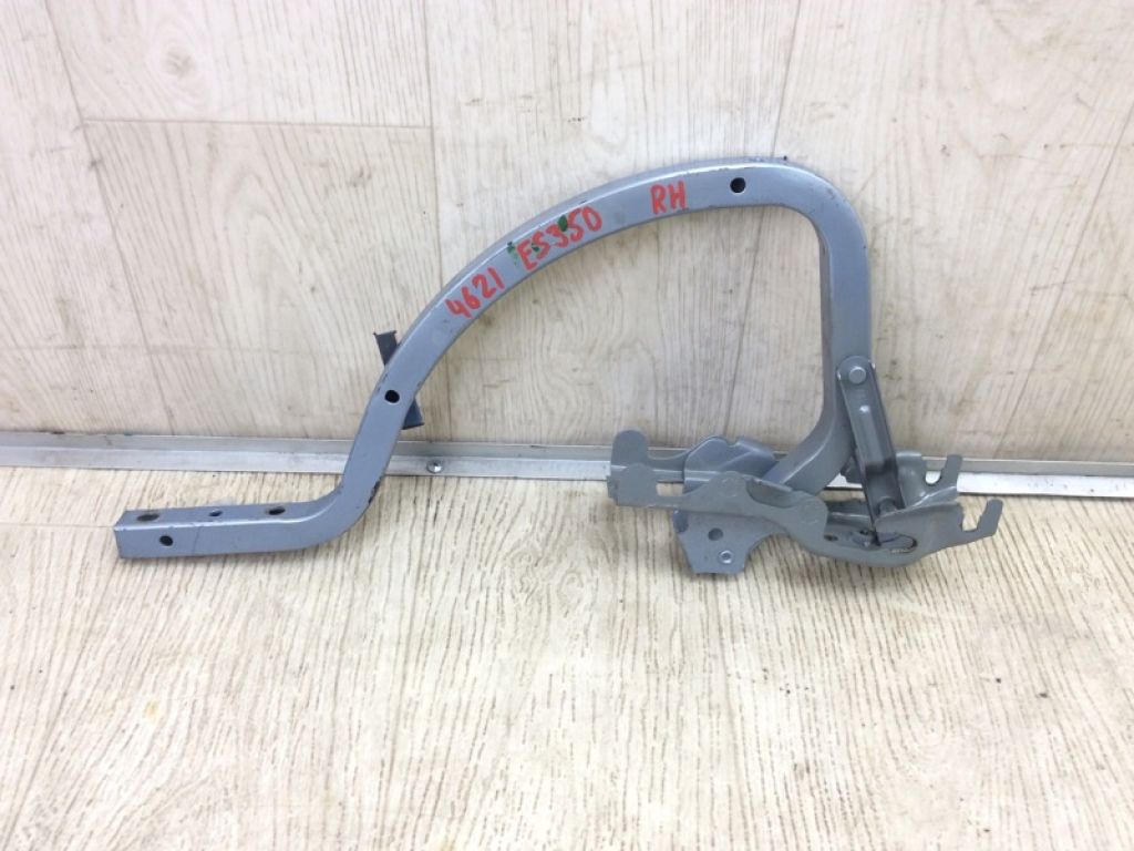 6451033050 | Петля крышки багажника прав. LEXUS ES350 06-12