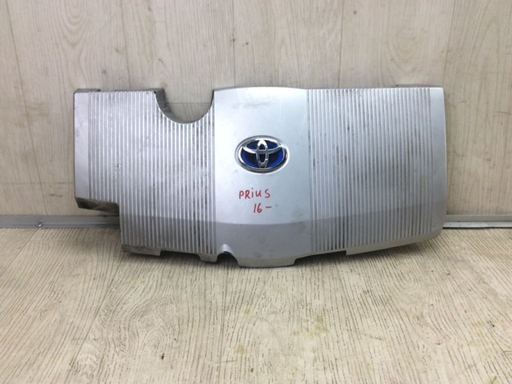 1260137010 | Накладка двигуна декоративна TOYOTA PRIUS 16-
