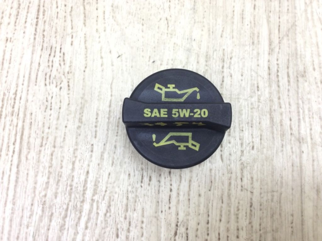 YS4Z-6766-BB | Кришка олійно-заливної горловини FORD FUSION 14-