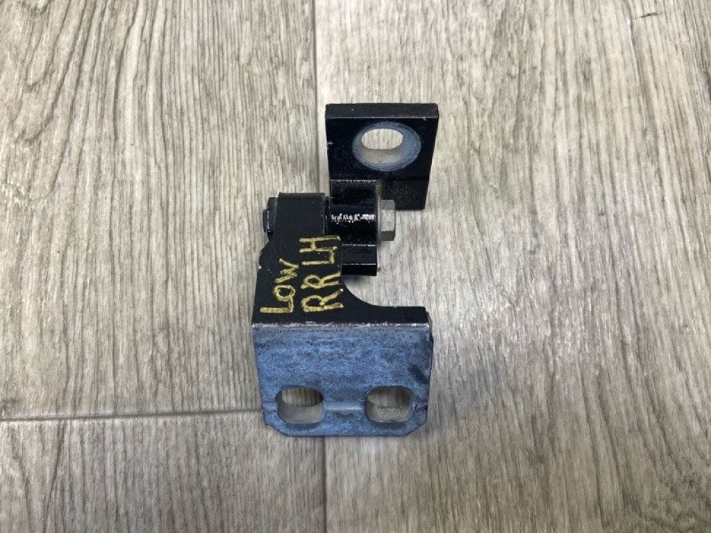 50525348 | Петля двери нижняя задн. лев. FIAT 500L (330) 12-17