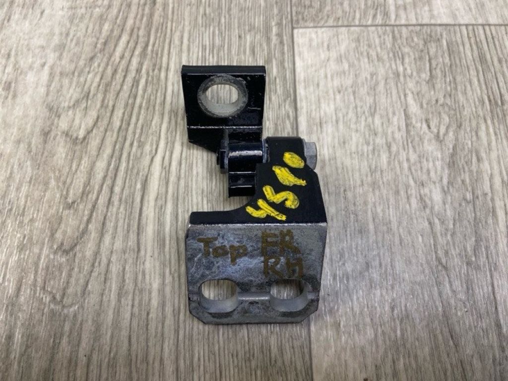 50525345 | Петля двери верхняя передн. прав. FIAT 500L (330) 12-17