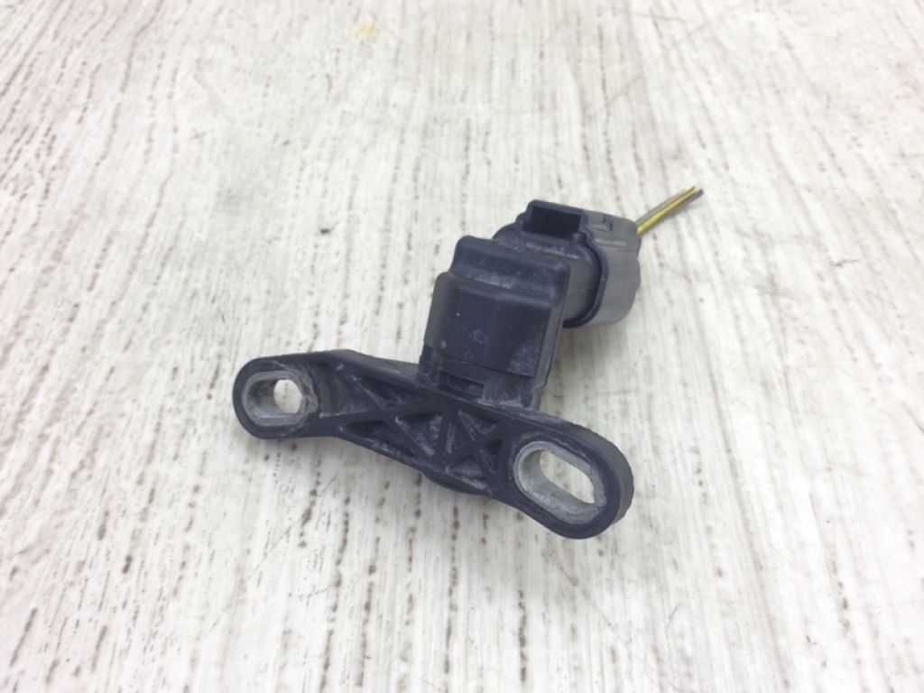 6M8Z-6C315-AA | Датчик положения коленвала FORD FOCUS 10-18 - Фото 2