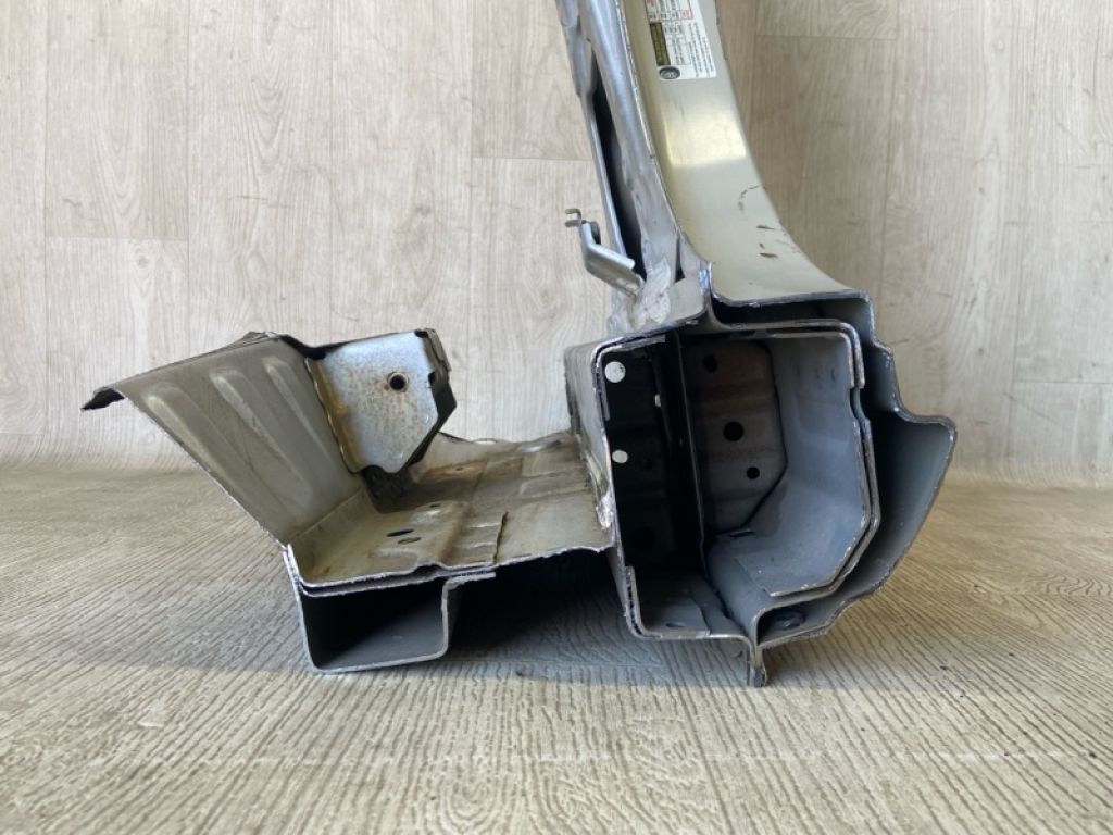 G65713NFMA | Стійка кузова середня лів. NISSAN LEAF 10-17 - Фото 8