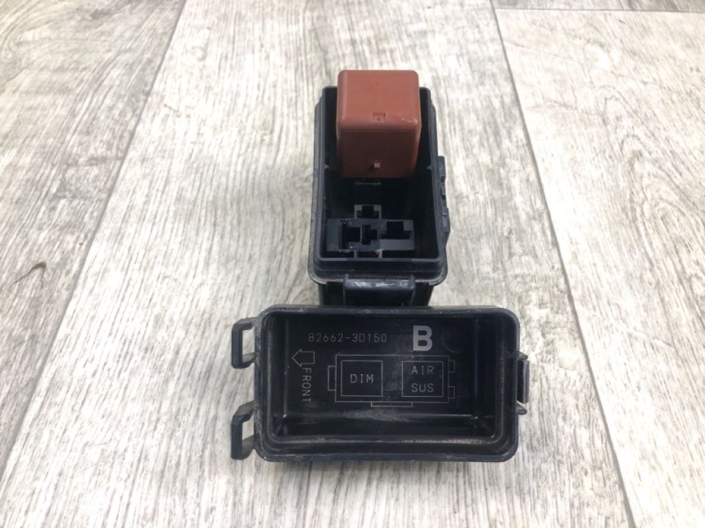 8274235050 | реле LEXUS GX470 02-09