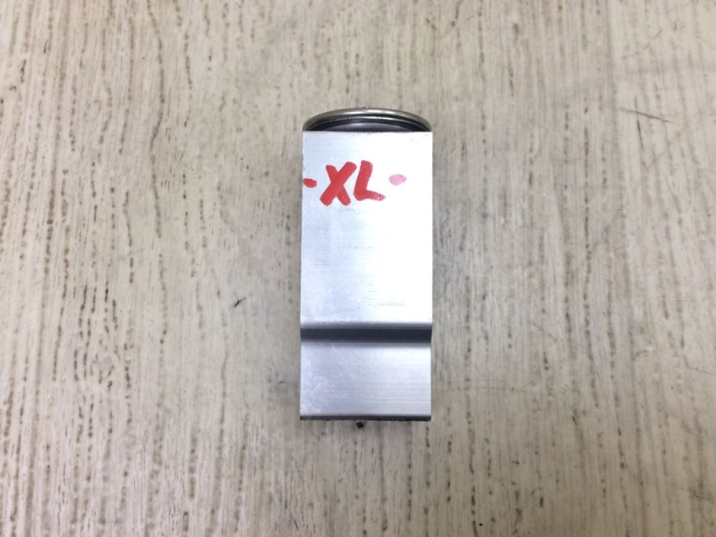 7810A126 | Клапан кондиціонера MITSUBISHI OUTLANDER XL 05-13
