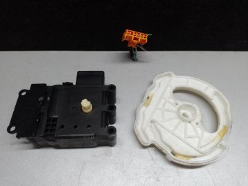 Моторчик заслонки печки MAZDA 3 BM 13-19