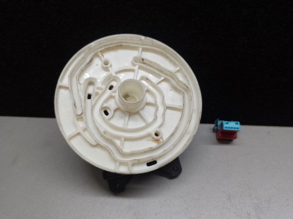 87106-08100 | Моторчик пічки TOYOTA SIENNA 11-16