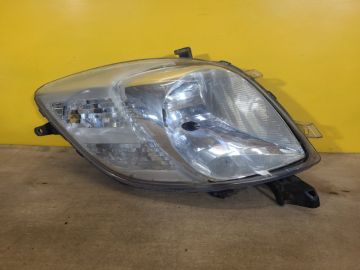 Фара прав. TOYOTA YARIS 05–11
