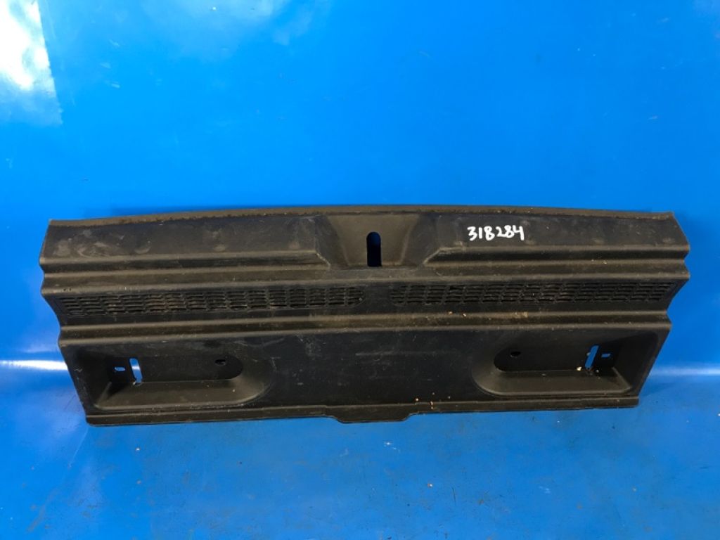 51 47 7298591 | Накладка на порог багажника MINI COOPER (F56) 14-18
