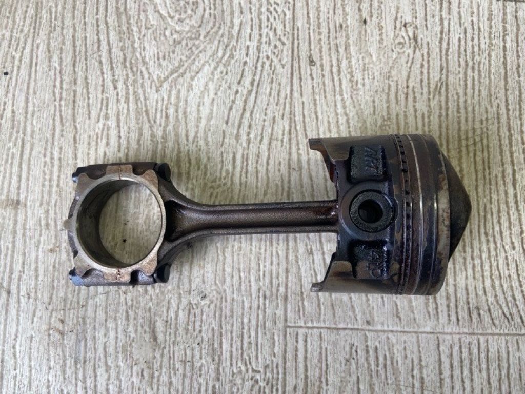 MD169030 | Шатун MITSUBISHI CARISMA 95-04