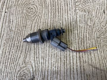 Форсунка топливная MITSUBISHI CARISMA 95-04