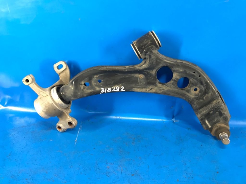 31 12 6879842 | Важіль передньої підвіски нижній прав. MINI COOPER (F56) 14-18