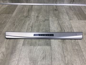 Накладка порога внутрішня передн. прав. INFINITI G25/G35/G37/Q40 06-14