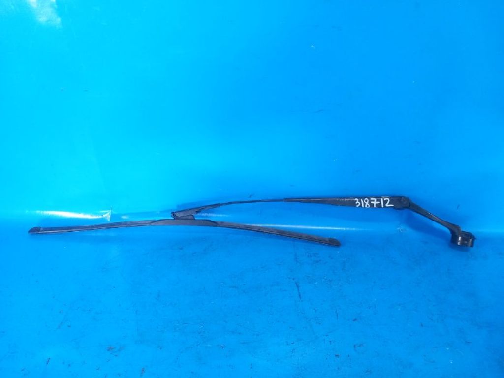 DS7Z-17526-A | Поводок стеклоочистителя передний прав. FORD FUSION 14-