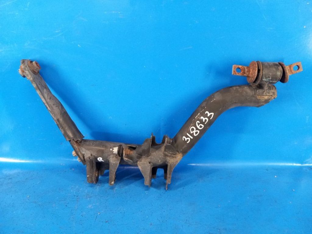 52370-S5A-A50 | важіль задній нижній R правий HONDA CIVIC ES 00-05