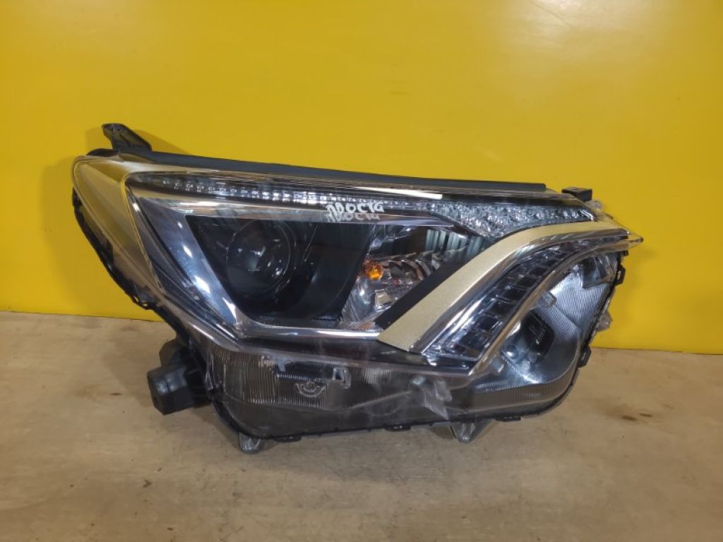 8114542680 | Фара прав. TOYOTA RAV4 13-19