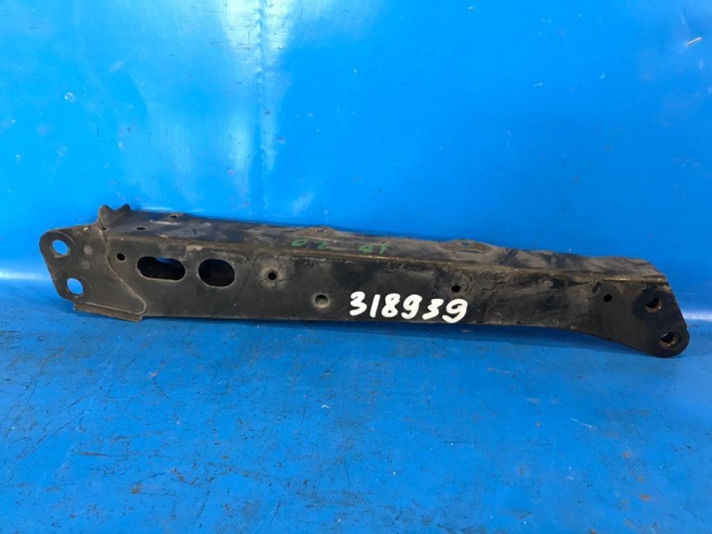 5110812010 | Кронштейн крепления передней панели лев. TOYOTA PRIUS - 30 09-17