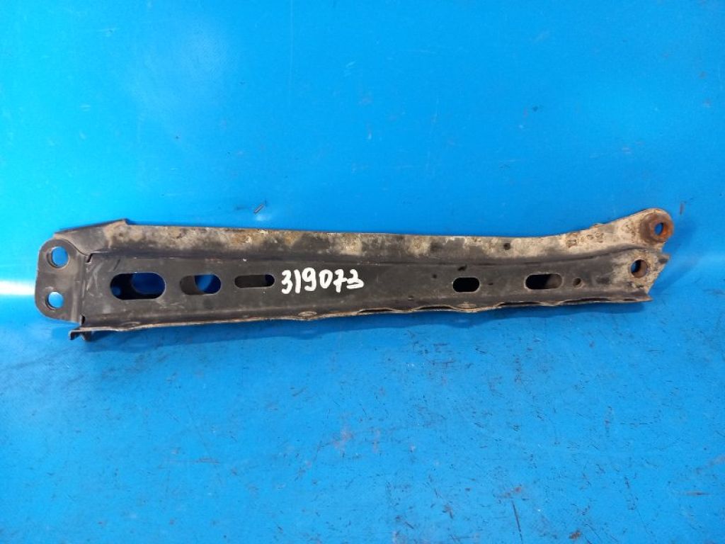 5110812010 | Кронштейн кріплення передньої панелі лів. TOYOTA PRIUS - 30 09-17
