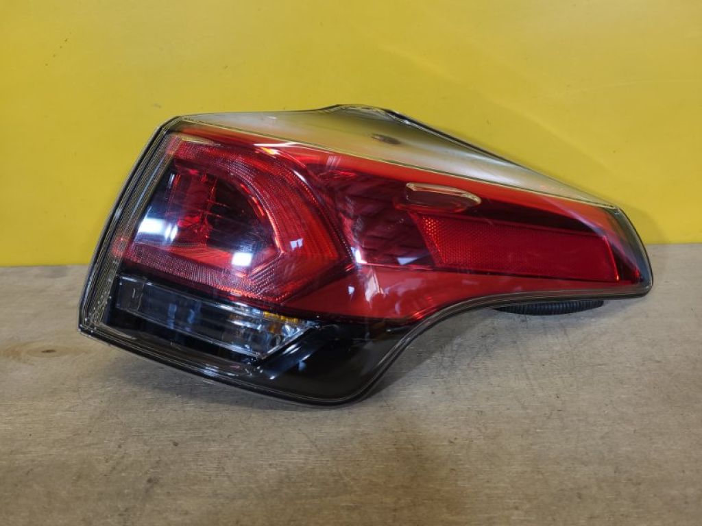 8155042200 | Ліхтар зовнішній прав. TOYOTA RAV4 13-19