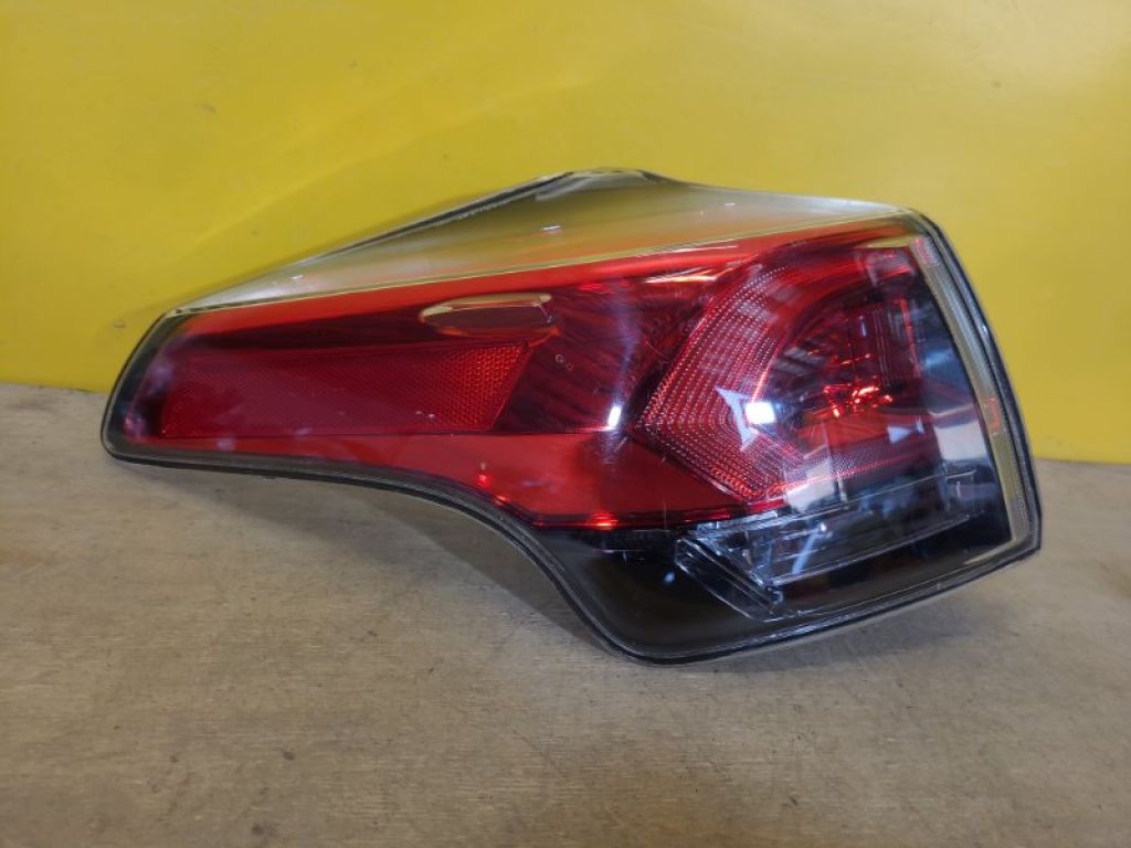 8156042201 | Ліхтар зовнішній лів. TOYOTA RAV4 13-19