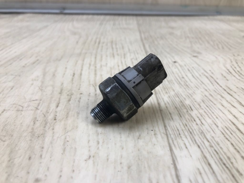 8353030090 | Датчик тиску олії ДВЗ TOYOTA LAND CRUISER 90 96-03