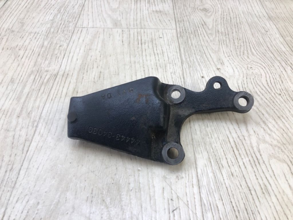 44443-34030 | Кронштейн насоса гідропідсилювача керма TOYOTA LAND CRUISER 90 96-03