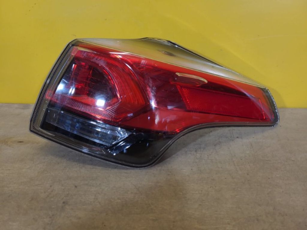 8155042200 | Фонарь наружный прав. TOYOTA RAV4 13-19