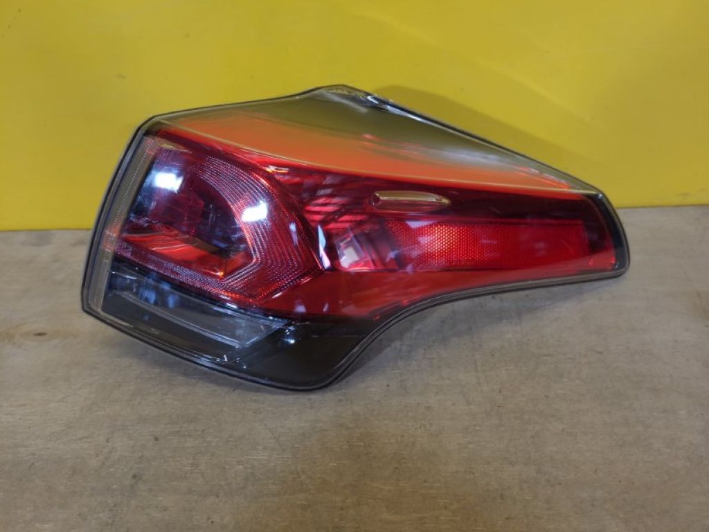 8155042201 | Фонарь наружный прав. TOYOTA RAV4 13-19