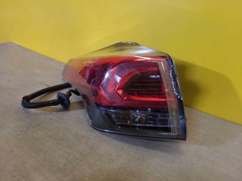 8156042201 | Фонарь наружный лев. TOYOTA RAV4 13-19 - Фото 3