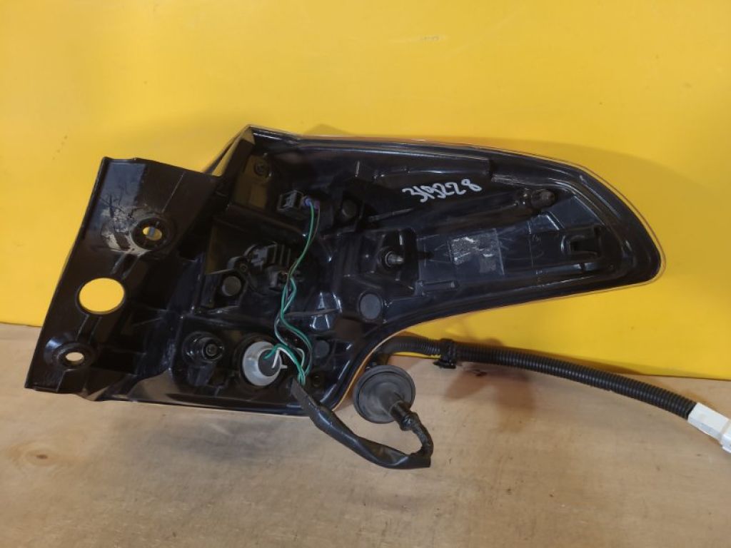 8156042201 | Фонарь наружный лев. TOYOTA RAV4 13-19 - Фото 10