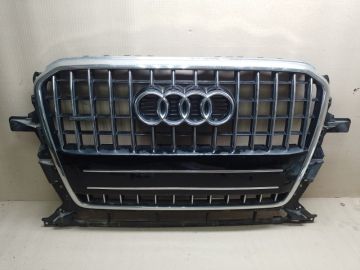Решітка радіатора AUDI Q5 08-16