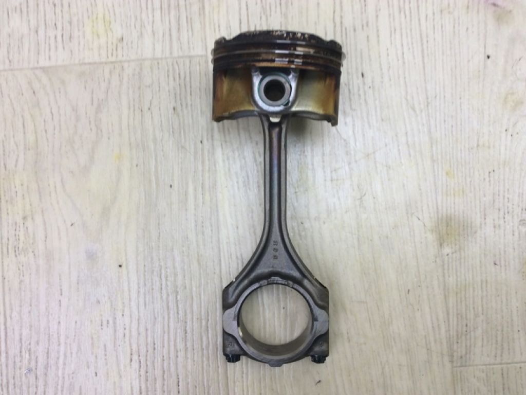 1320129815B0 | Шатун TOYOTA CAMRY 70 17-