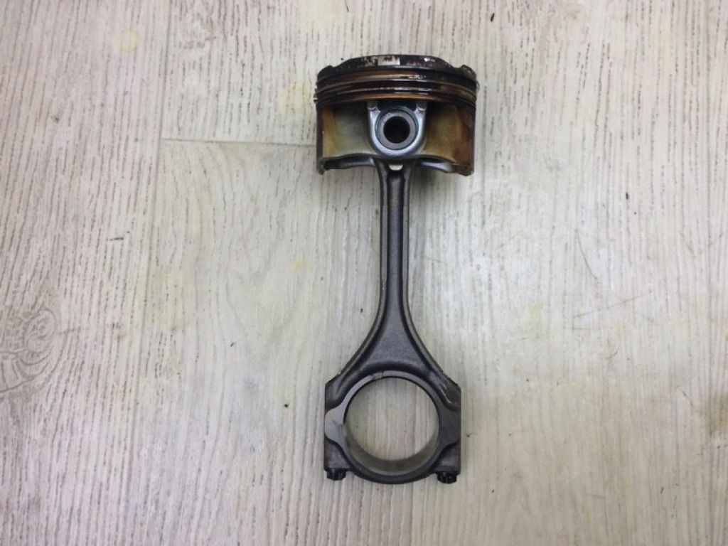 1320129815B0 | Шатун TOYOTA CAMRY 70 17-