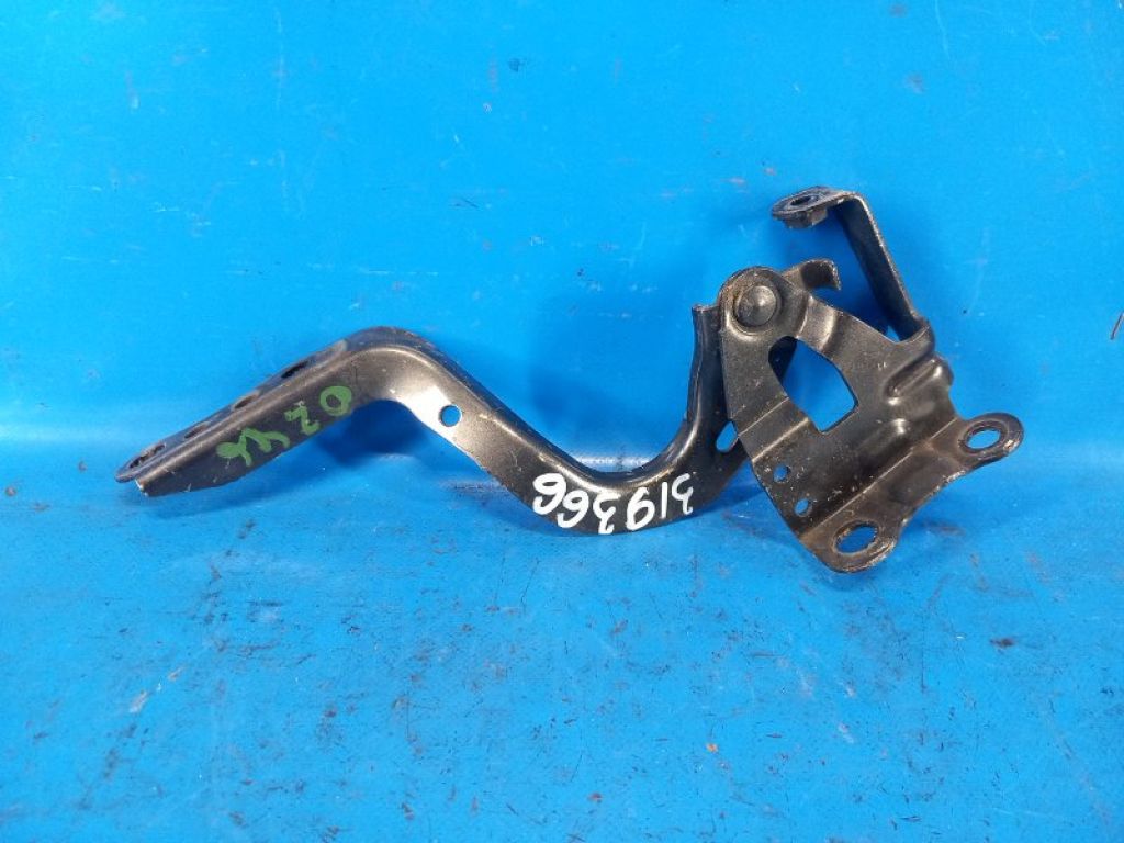 5342047130 | Петля капота лев. TOYOTA PRIUS 16-