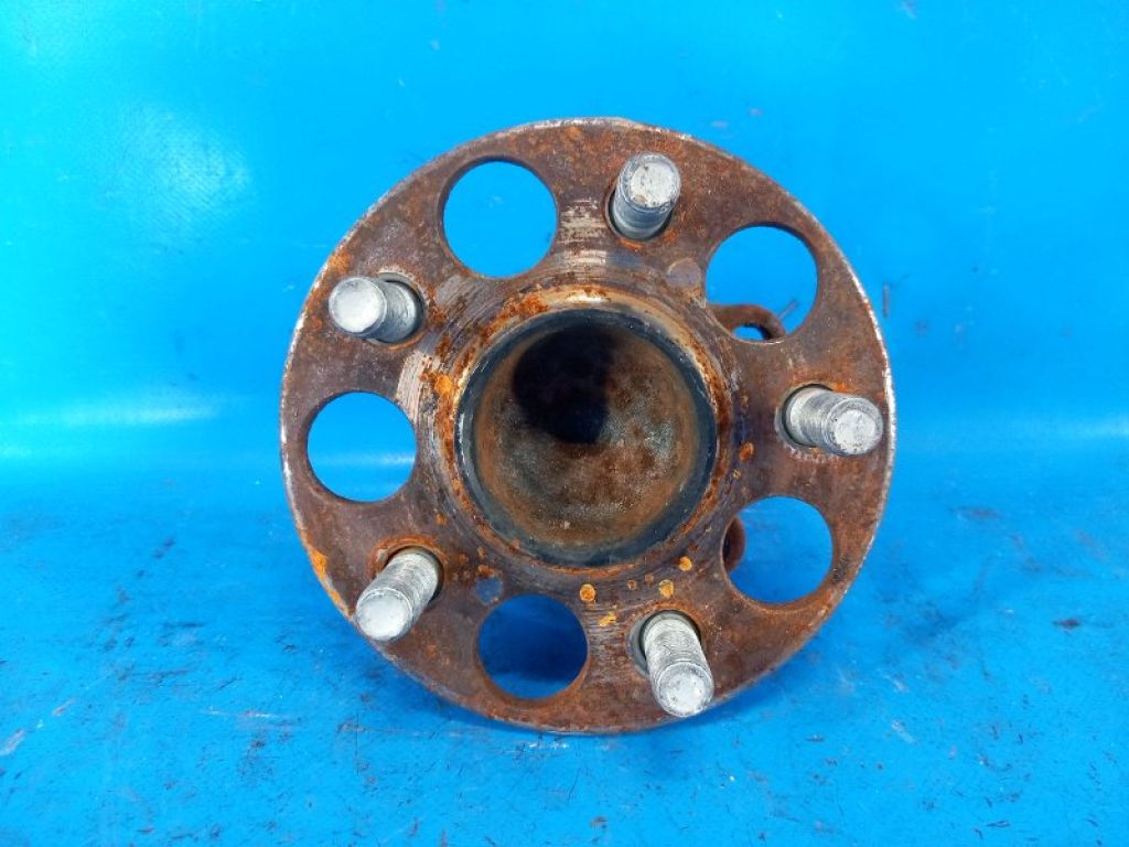 4245076020 | Маточина колеса задн. TOYOTA PRIUS 16-