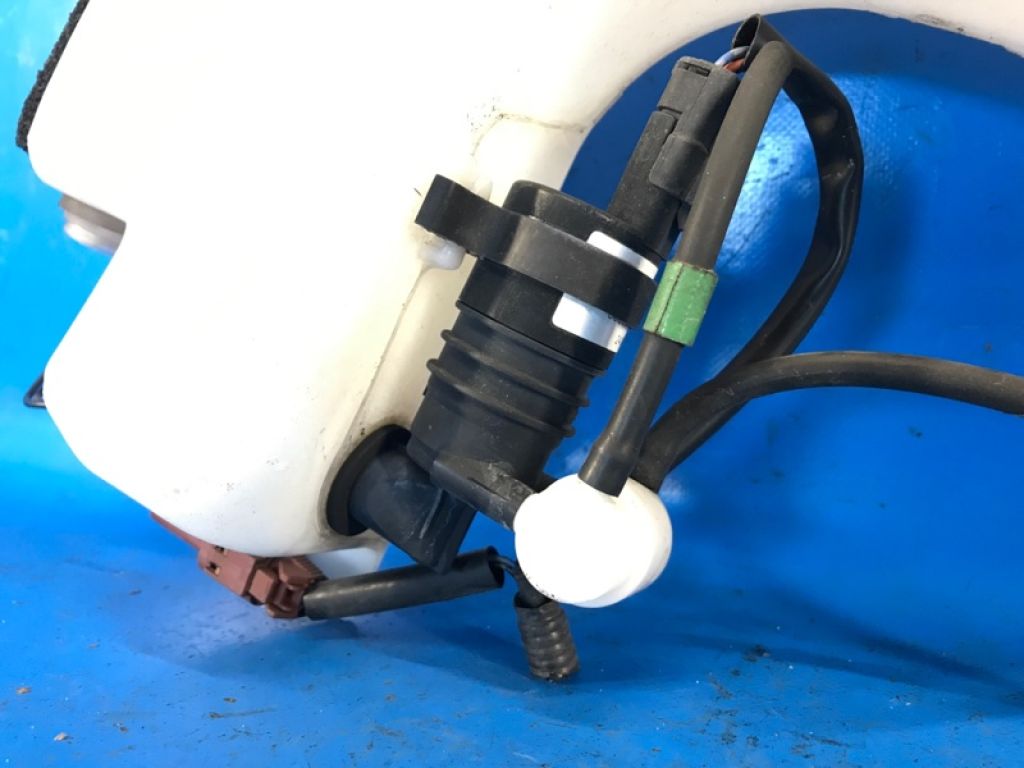28910EA000 | Бачок омывателя NISSAN PATHFINDER R51 04-14 - Фото 3