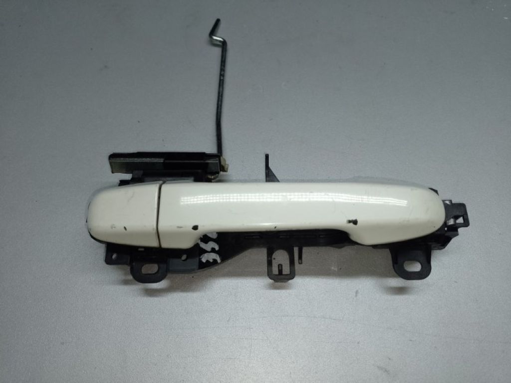 69211-52100-A0 | Ручка двери наружная передн. прав. TOYOTA PRIUS C/AQUA 11-14