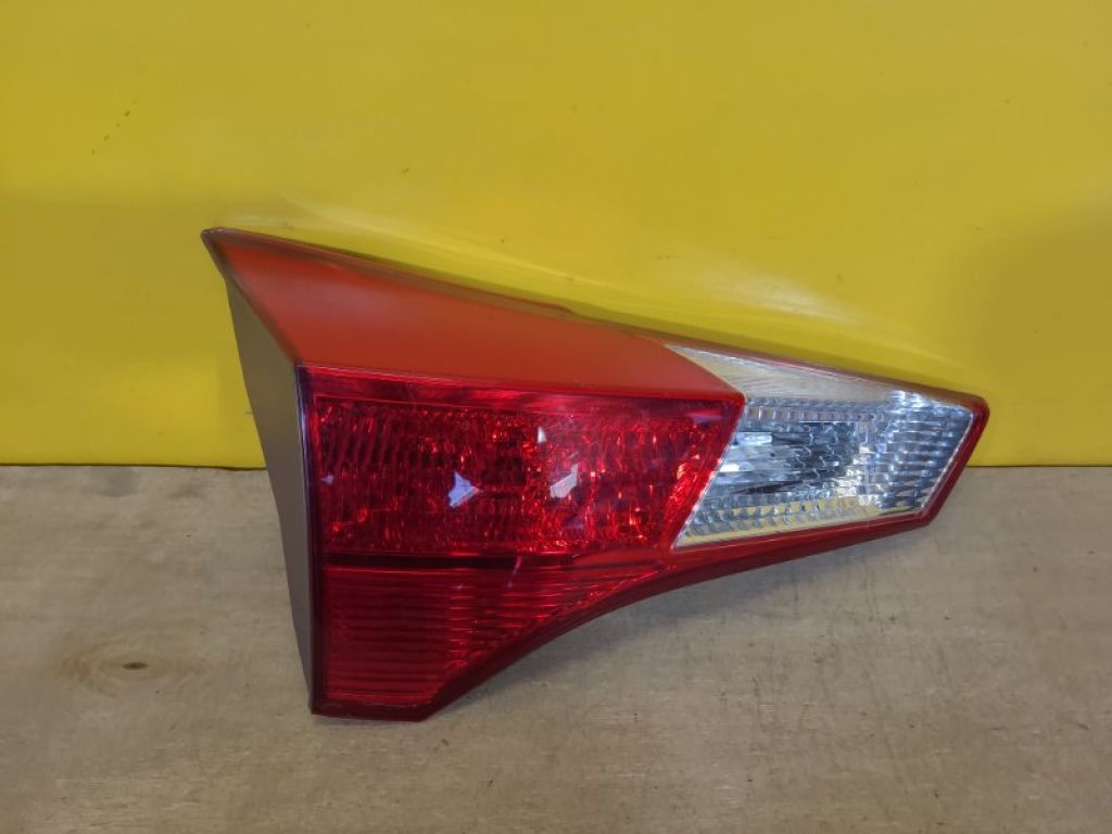 8159342010 | Фонарь внутренний лев. TOYOTA RAV4 13-19