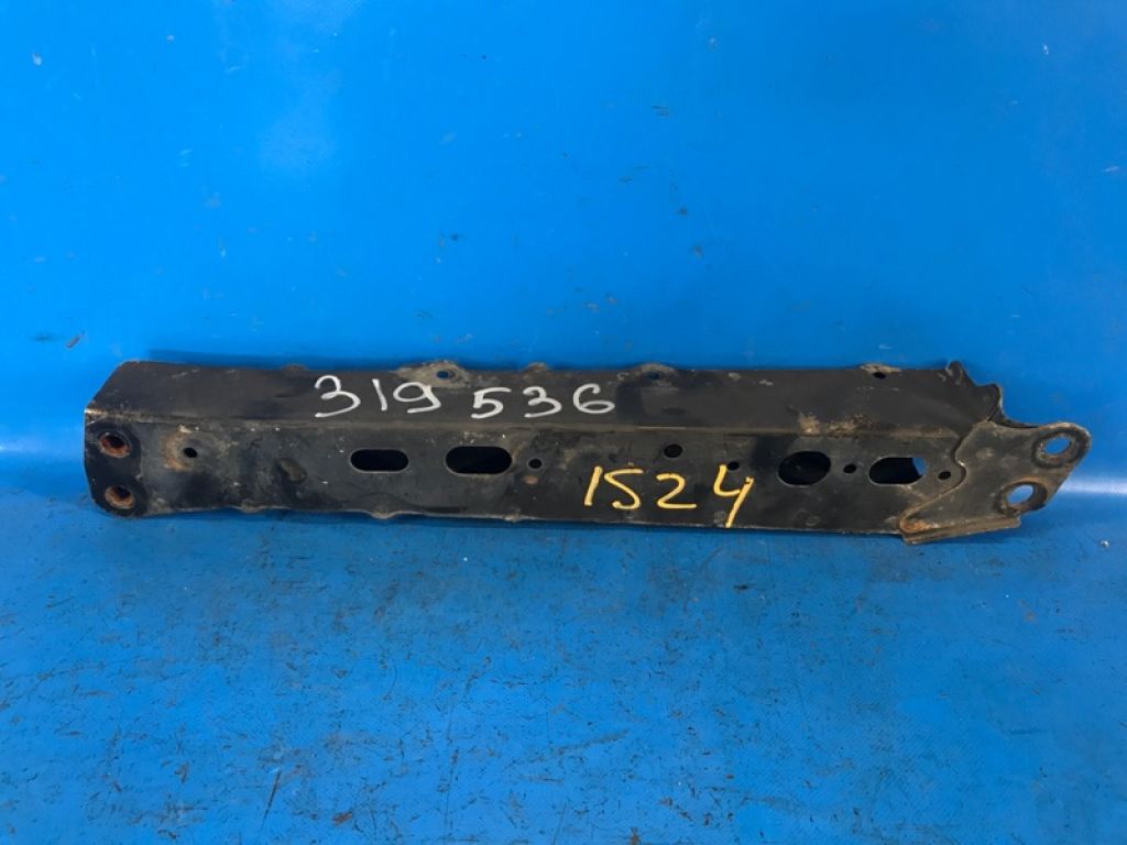 5110712010 | Кронштейн крепления передней панели прав. TOYOTA PRIUS PLUS 11-14