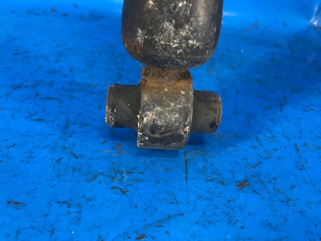 4853080595 | Амортизатор задн. TOYOTA PRIUS PLUS 11-14 - Фото 3