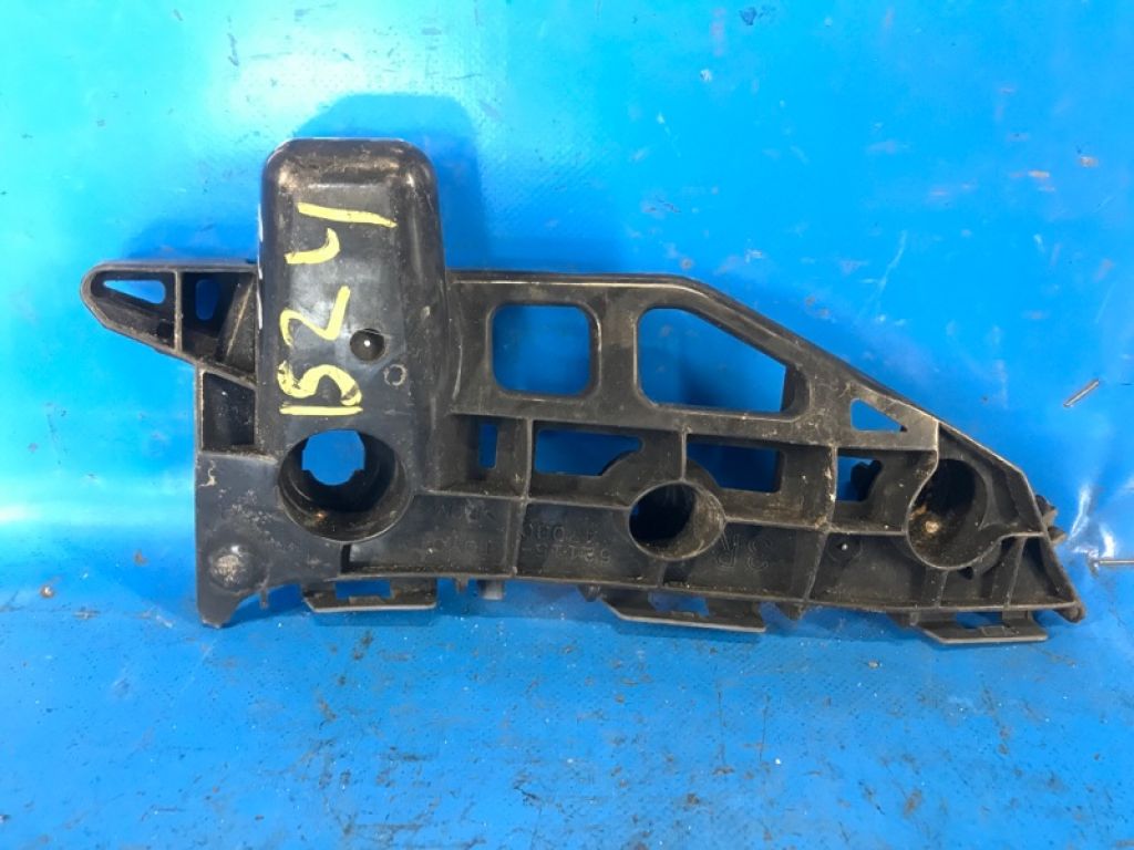 5211547030 | Кронштейн переднього бампера (на крилі) прав. TOYOTA PRIUS PLUS 11-14