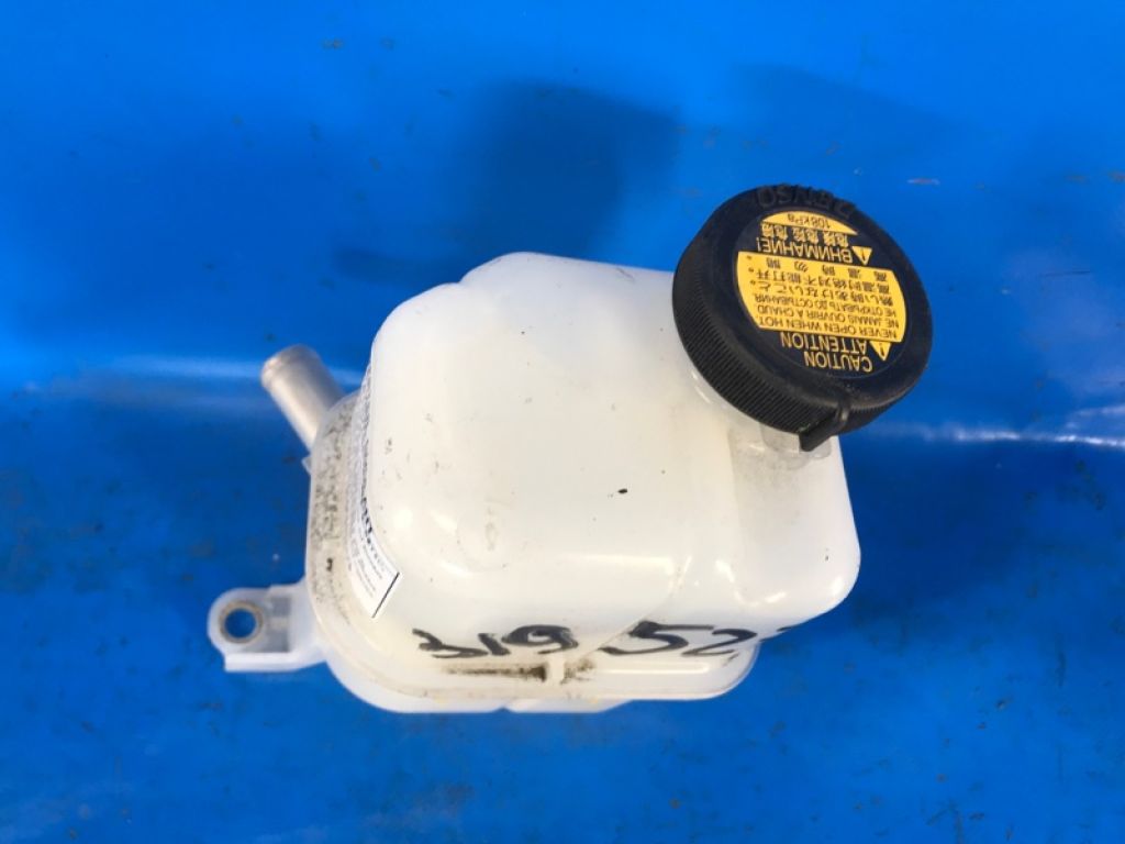G92A047010 | Расширительный бачок инвертора TOYOTA PRIUS PLUS 11-14 - Фото 2