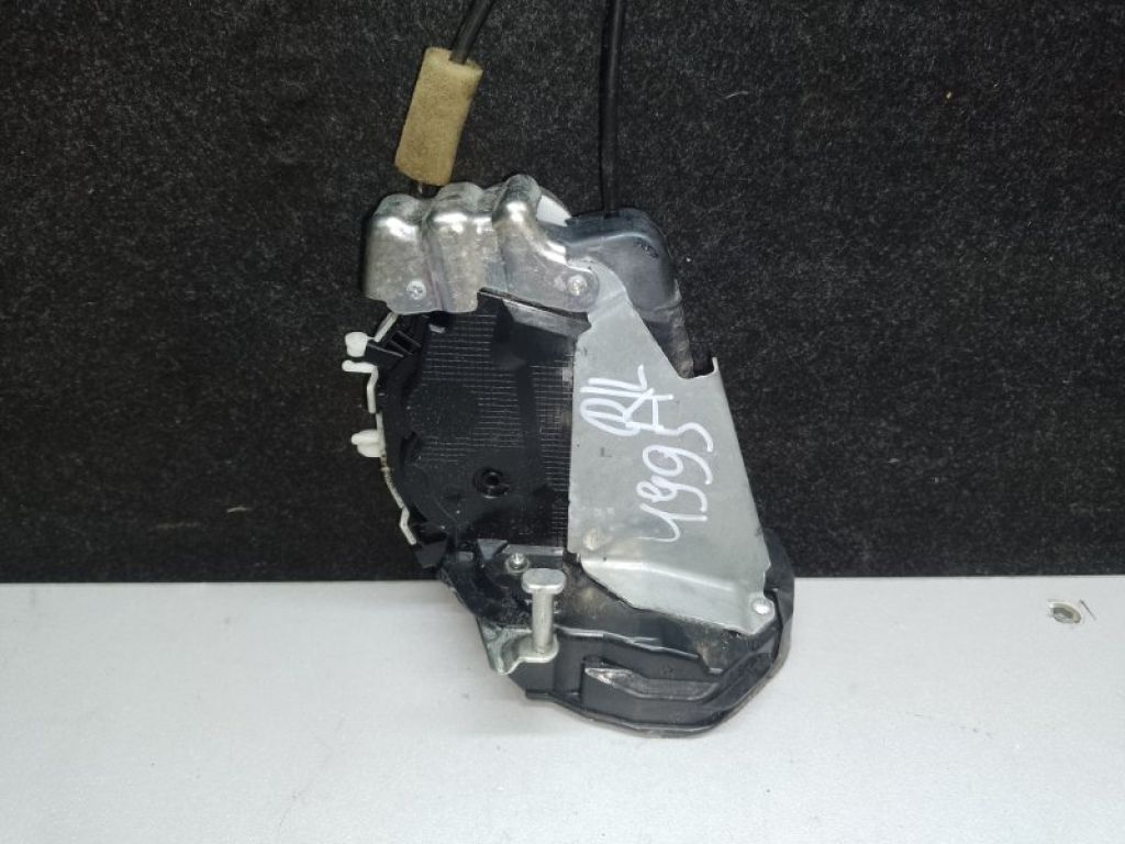 69060-47090 | Замок двери задн. лев. TOYOTA PRIUS - 30 09-17 - Фото 2